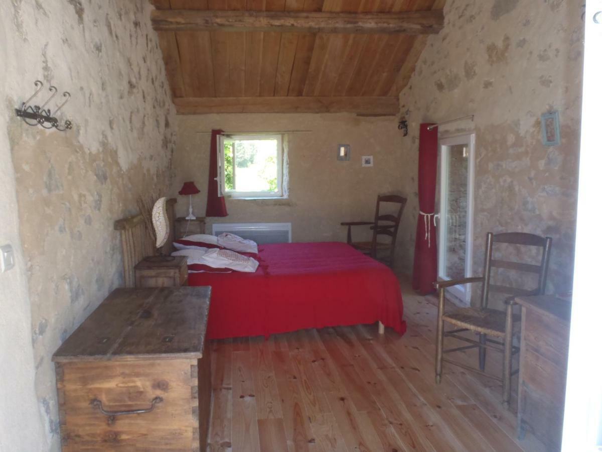 Chambres Du Domaine De Bombes Mostuéjouls Esterno foto